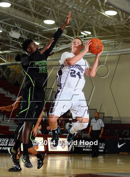 Thumbnail 1 in Foss vs La Quinta (MaxPreps Holiday Classic) photogallery.