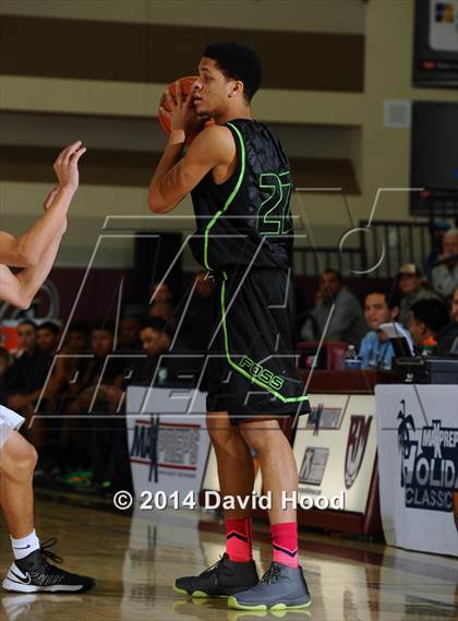 Thumbnail 3 in Foss vs La Quinta (MaxPreps Holiday Classic) photogallery.