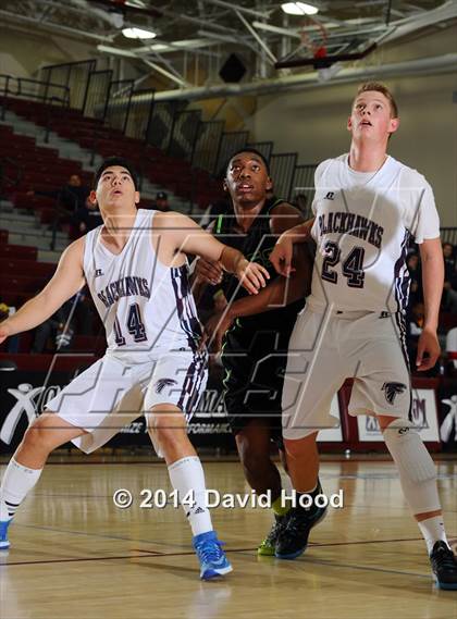 Thumbnail 1 in Foss vs La Quinta (MaxPreps Holiday Classic) photogallery.
