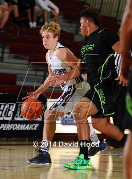 Thumbnail 1 in Foss vs La Quinta (MaxPreps Holiday Classic) photogallery.