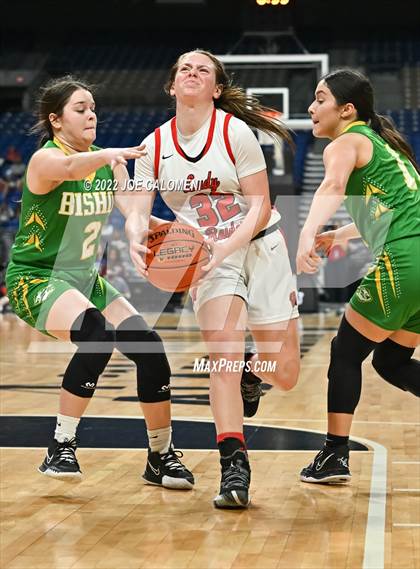 Thumbnail 3 in Winnsboro vs Bishop (UIL State Semifinal) photogallery.
