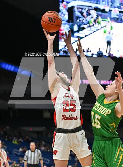 Thumbnail 3 in Winnsboro vs Bishop (UIL State Semifinal) photogallery.