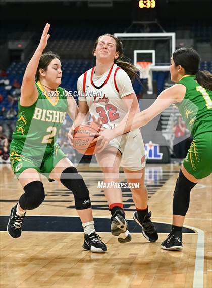 Thumbnail 2 in Winnsboro vs Bishop (UIL State Semifinal) photogallery.