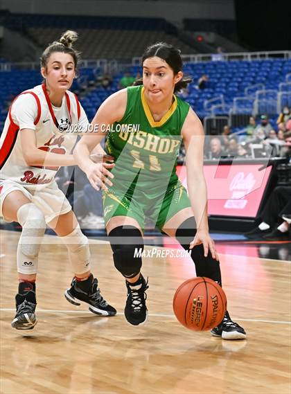 Thumbnail 1 in Winnsboro vs Bishop (UIL State Semifinal) photogallery.
