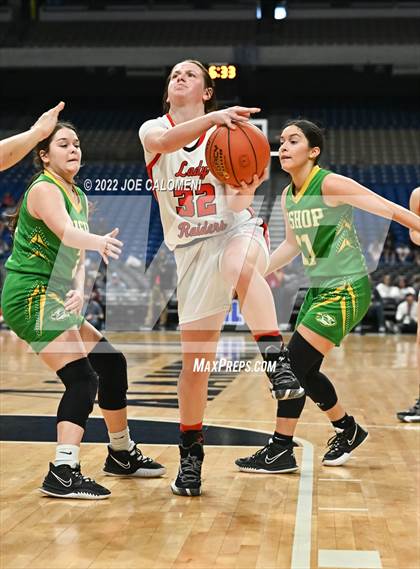 Thumbnail 2 in Winnsboro vs Bishop (UIL State Semifinal) photogallery.