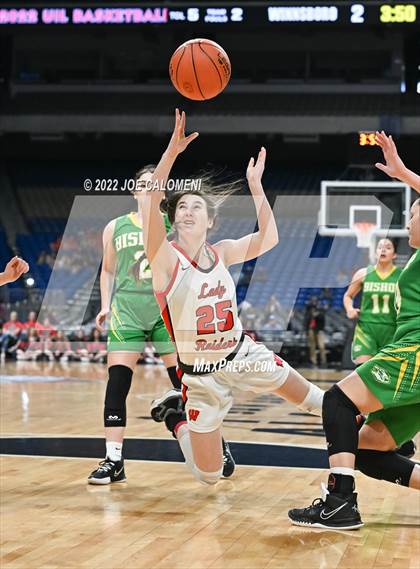 Thumbnail 2 in Winnsboro vs Bishop (UIL State Semifinal) photogallery.