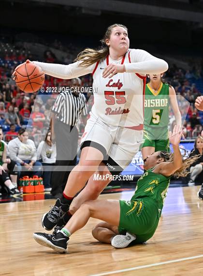 Thumbnail 2 in Winnsboro vs Bishop (UIL State Semifinal) photogallery.