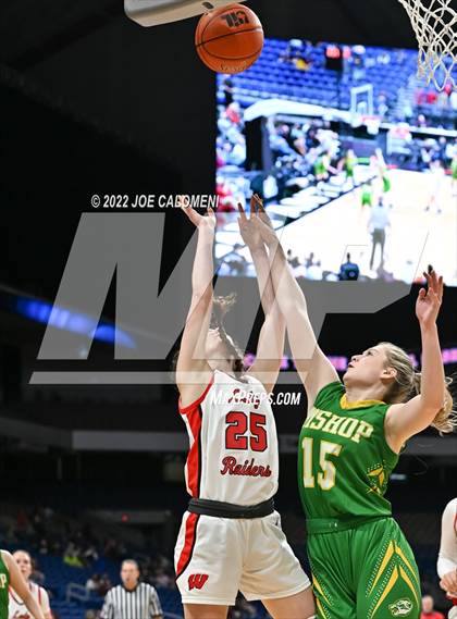 Thumbnail 1 in Winnsboro vs Bishop (UIL State Semifinal) photogallery.