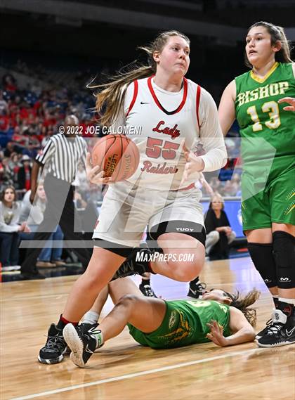 Thumbnail 1 in Winnsboro vs Bishop (UIL State Semifinal) photogallery.