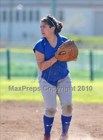 Thumbnail 2 in McQueen vs. Clayton Valley (Victory Pre-Season Tournament) photogallery.