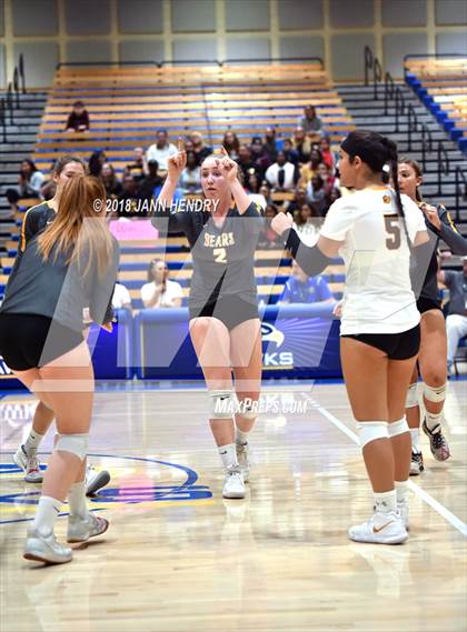 Thumbnail 3 in Bishop O'Dowd vs. Temecula Valley (CIF State D1 Final) photogallery.