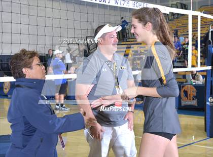 Thumbnail 2 in Bishop O'Dowd vs. Temecula Valley (CIF State D1 Final) photogallery.