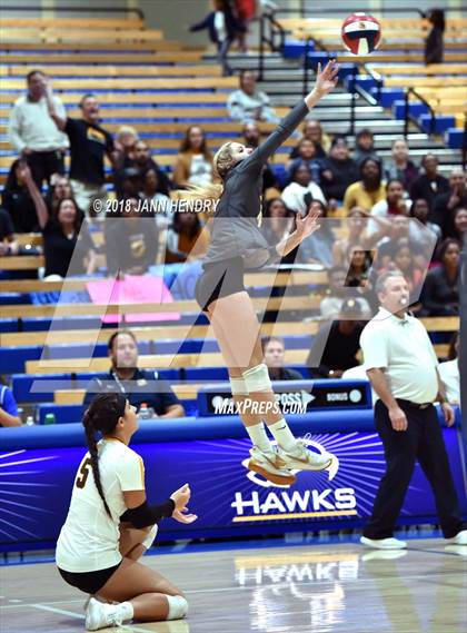 Thumbnail 2 in Bishop O'Dowd vs. Temecula Valley (CIF State D1 Final) photogallery.