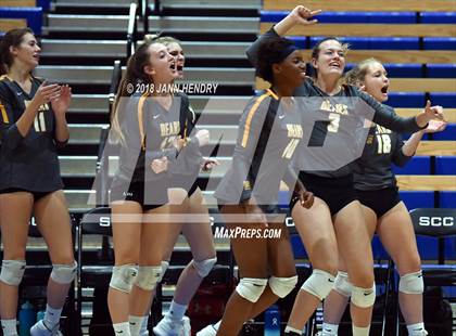 Thumbnail 3 in Bishop O'Dowd vs. Temecula Valley (CIF State D1 Final) photogallery.