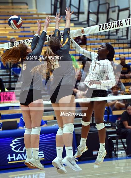 Thumbnail 3 in Bishop O'Dowd vs. Temecula Valley (CIF State D1 Final) photogallery.