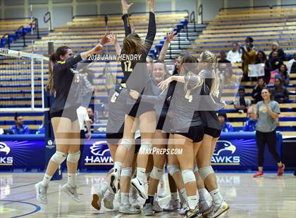 Thumbnail 2 in Bishop O'Dowd vs. Temecula Valley (CIF State D1 Final) photogallery.