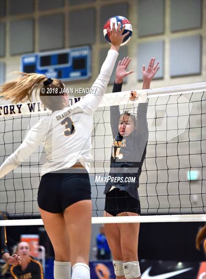 Thumbnail 1 in Bishop O'Dowd vs. Temecula Valley (CIF State D1 Final) photogallery.