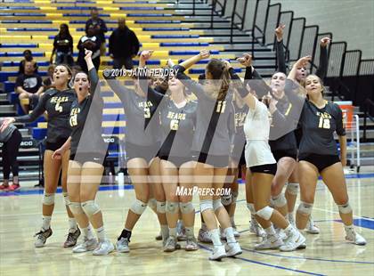 Thumbnail 1 in Bishop O'Dowd vs. Temecula Valley (CIF State D1 Final) photogallery.