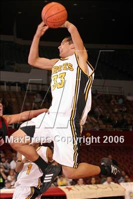 Thumbnail 3 in Cleveland vs. San Pedro (LA City Invitational Division) photogallery.