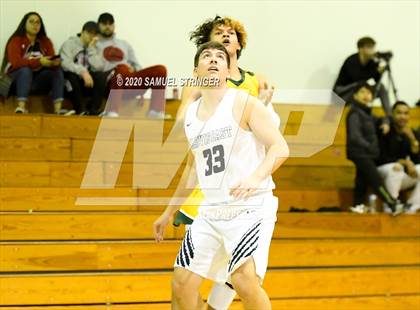 Thumbnail 2 in Clovis East vs. Vanden (Modesto Christian Holiday Classic) photogallery.
