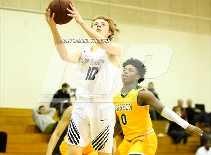 Thumbnail 1 in Clovis East vs. Vanden (Modesto Christian Holiday Classic) photogallery.