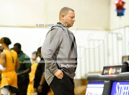 Thumbnail 2 in Clovis East vs. Vanden (Modesto Christian Holiday Classic) photogallery.