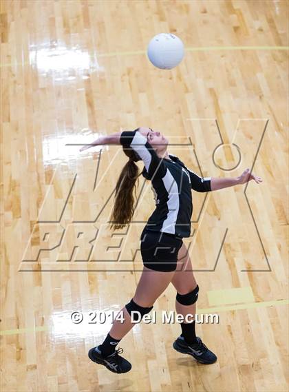 Thumbnail 2 in Bishop Kenny vs. Bishop Moore (Berkeley Premier) photogallery.