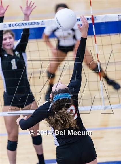 Thumbnail 3 in Bishop Kenny vs. Bishop Moore (Berkeley Premier) photogallery.