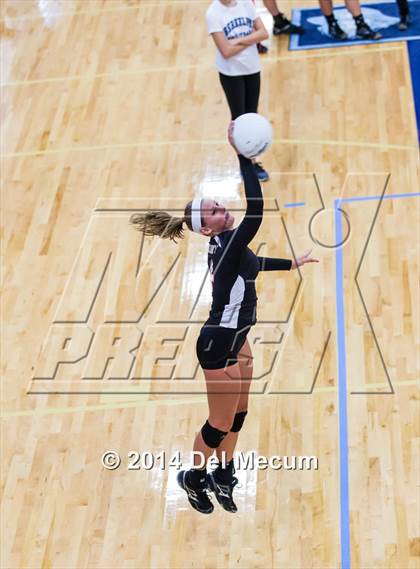 Thumbnail 1 in Bishop Kenny vs. Bishop Moore (Berkeley Premier) photogallery.