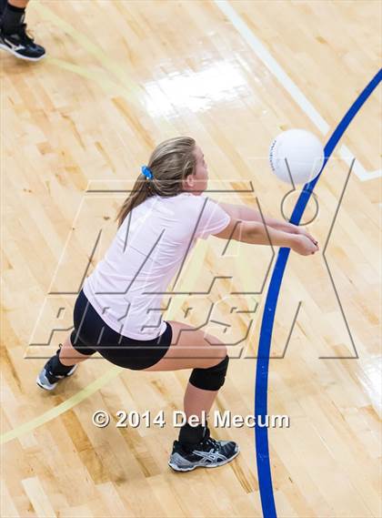 Thumbnail 2 in Bishop Kenny vs. Bishop Moore (Berkeley Premier) photogallery.