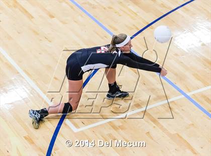 Thumbnail 3 in Bishop Kenny vs. Bishop Moore (Berkeley Premier) photogallery.