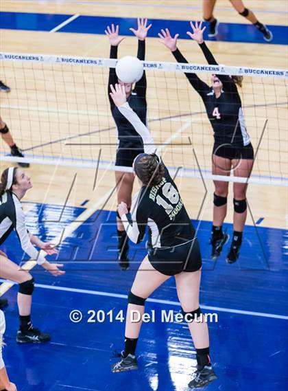 Thumbnail 2 in Bishop Kenny vs. Bishop Moore (Berkeley Premier) photogallery.