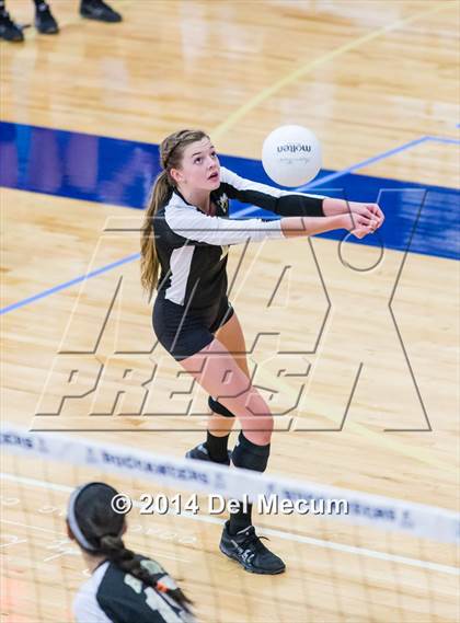 Thumbnail 2 in Bishop Kenny vs. Bishop Moore (Berkeley Premier) photogallery.