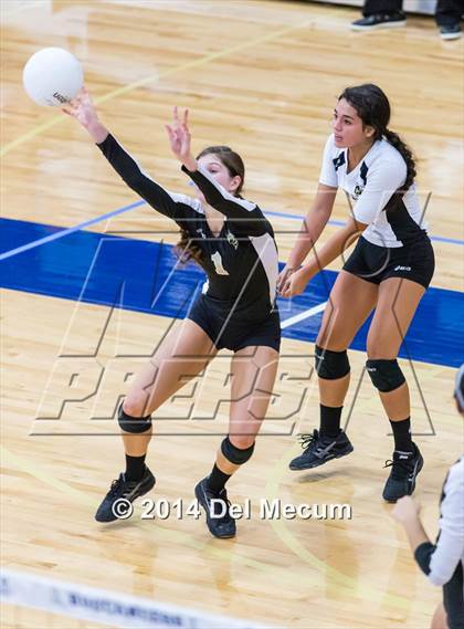 Thumbnail 3 in Bishop Kenny vs. Bishop Moore (Berkeley Premier) photogallery.