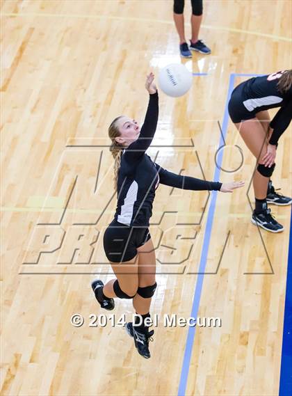 Thumbnail 1 in Bishop Kenny vs. Bishop Moore (Berkeley Premier) photogallery.