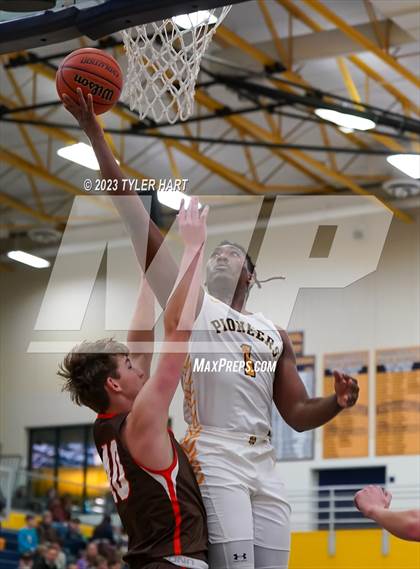 Thumbnail 3 in Columbus East @ Mooresville photogallery.