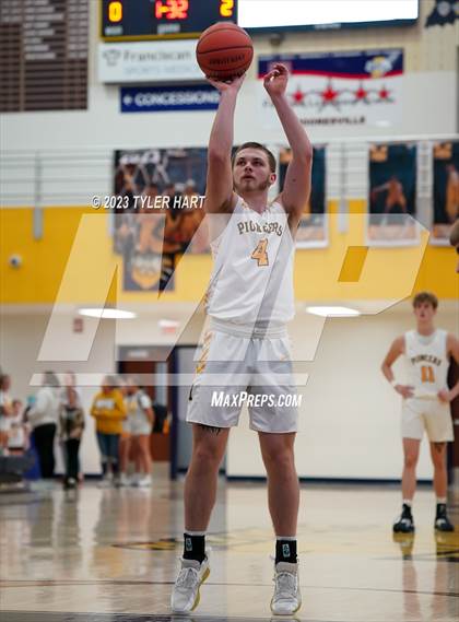 Thumbnail 3 in Columbus East @ Mooresville photogallery.