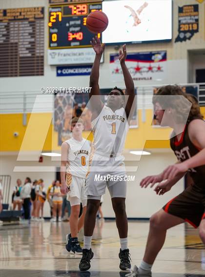 Thumbnail 3 in Columbus East @ Mooresville photogallery.