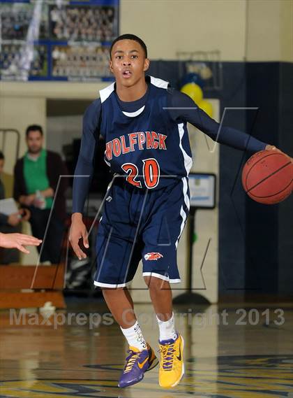 Thumbnail 2 in Cosumnes Oaks vs. Rio Americano (Trojan Toss-Up) photogallery.