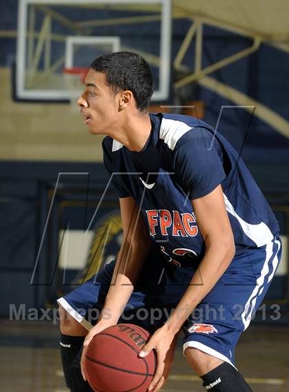Thumbnail 2 in Cosumnes Oaks vs. Rio Americano (Trojan Toss-Up) photogallery.