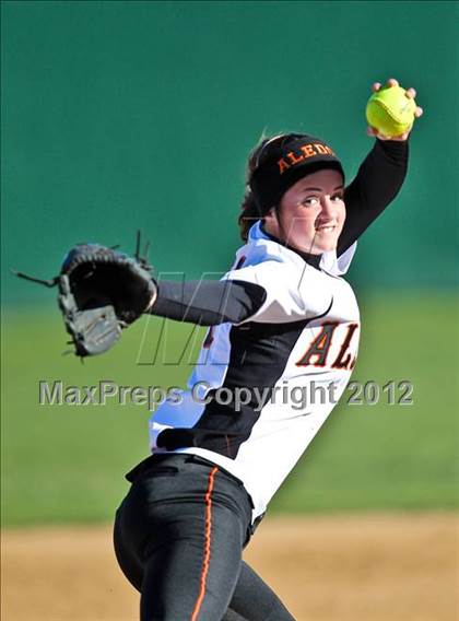Thumbnail 3 in Aledo vs. Lake Dallas (Aledo/Springtown/Azle Tournament) photogallery.
