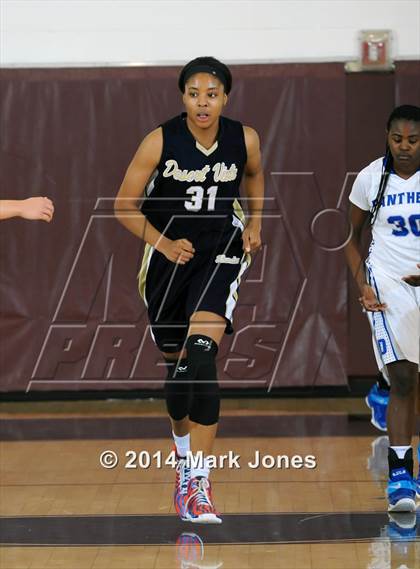 Thumbnail 2 in Desert Vista vs. Dillard (Nike Tournament of Champions) photogallery.