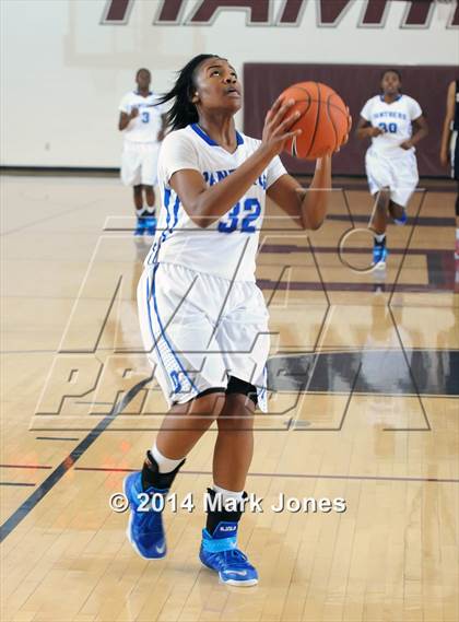 Thumbnail 3 in Desert Vista vs. Dillard (Nike Tournament of Champions) photogallery.