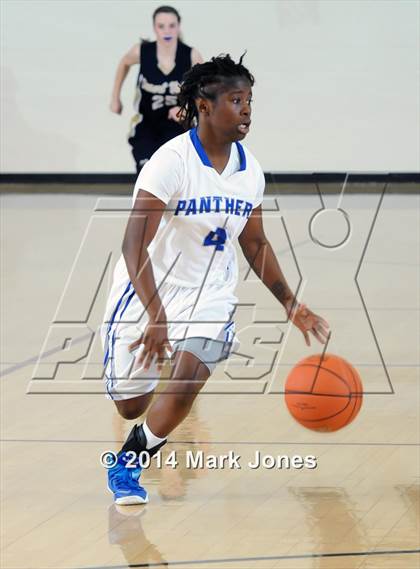 Thumbnail 1 in Desert Vista vs. Dillard (Nike Tournament of Champions) photogallery.