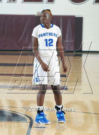 Thumbnail 2 in Desert Vista vs. Dillard (Nike Tournament of Champions) photogallery.