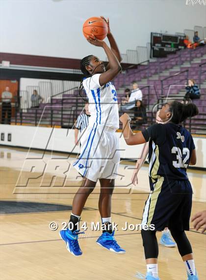 Thumbnail 1 in Desert Vista vs. Dillard (Nike Tournament of Champions) photogallery.