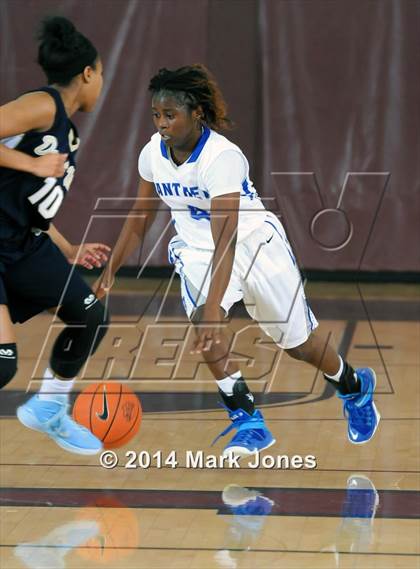 Thumbnail 2 in Desert Vista vs. Dillard (Nike Tournament of Champions) photogallery.
