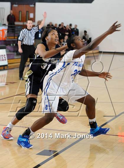 Thumbnail 2 in Desert Vista vs. Dillard (Nike Tournament of Champions) photogallery.