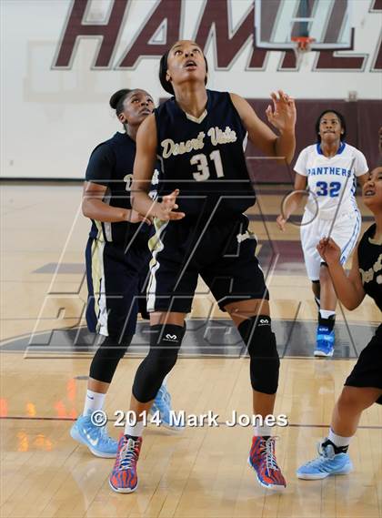 Thumbnail 1 in Desert Vista vs. Dillard (Nike Tournament of Champions) photogallery.