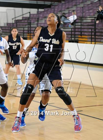 Thumbnail 1 in Desert Vista vs. Dillard (Nike Tournament of Champions) photogallery.